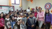 «Ανάκριση» σε Τσαγκαράκη από μαθητές Δημοτικού