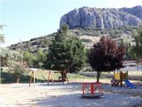 Ολοκληρώνονται οι εργασίες στην παιδική χαρά Θεόπετρας