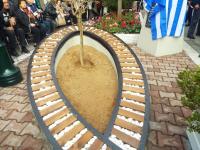 Ένα μνημείο - δάκρυ και μια υπόσχεση στα Τρίκαλα