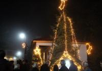 Στο  πνεύμα των Χριστουγέννων Φήκη και Καλόγεροι
