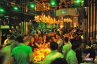 Το Baccarat της διασκέδασης με πάρτι και το καλοκαίρι...