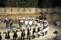 Φωτορεπορτάζ & βίντεο Μουσικοχορευτική εκδήλωση του Πολιτιστικού Συλλόγου Νεολαίας Γαρδικίου στο Φρούριο