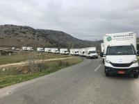  Έφτασαν  στη Θεσσαλία τα 11 φορτηγά  της Περιφέρειας Αττικής με είδη πρώτης ανάγκης  για τους σεισμόπληκτους