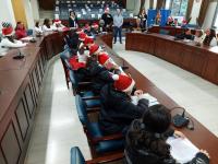 Κάλαντα από το 5ο Δημοτικό Σχολείο Τρικάλων στο Δημαρχείο Τρικκαίων