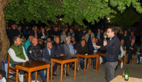 Κοσμοσυρροή για τον Χατζηγάκη στην Πηγή