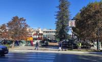 Συνεχίζεται πυρετωδώς ο χριστουγεννιάτικος στολισμός στα Τρίκαλα