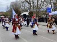 Mε επισημότητα και μεγαλοπρέπεια η παρέλαση για την 25η Μαρτίου στα Τρίκαλα