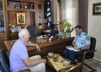 Ενίσχυση Συνεργασίας της Τροχαίας Τρικάλων και της Διεύθυνσης Πρωτοβάθμιας για την οδική ασφάλεια των μαθητών