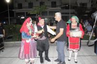 Πανδαισία παραδοσιακών χορών στην πλατεία της Πύλης